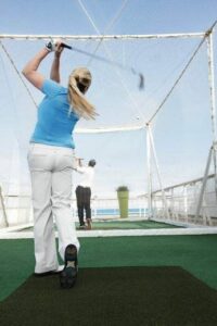 Mein Schiff Golfabschlag1