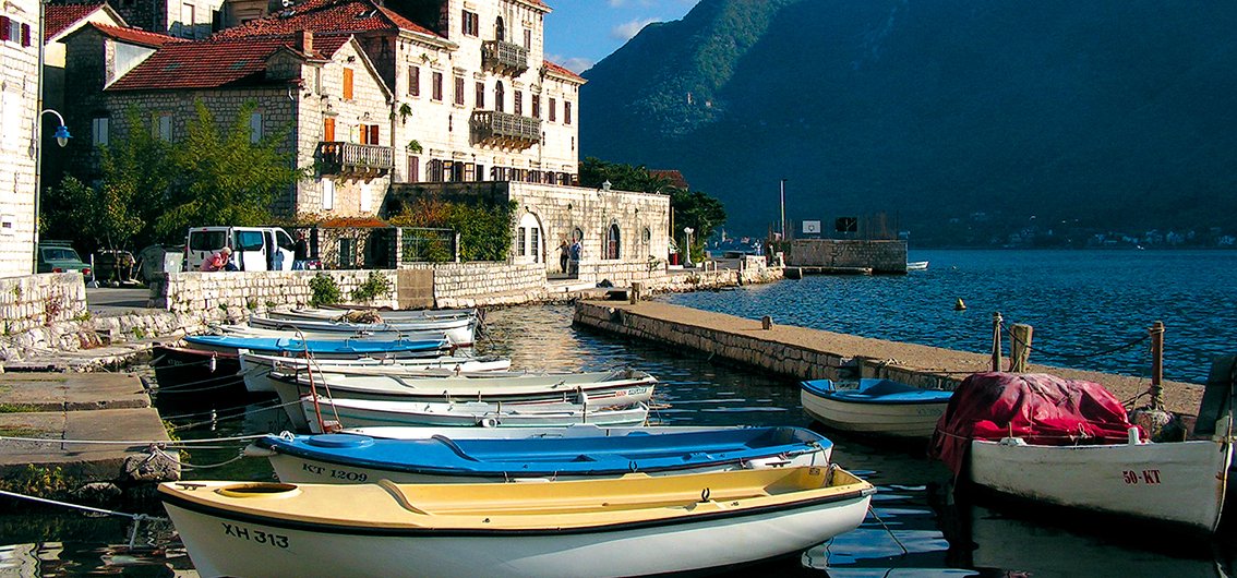 Hafen von Perast in Montenegro