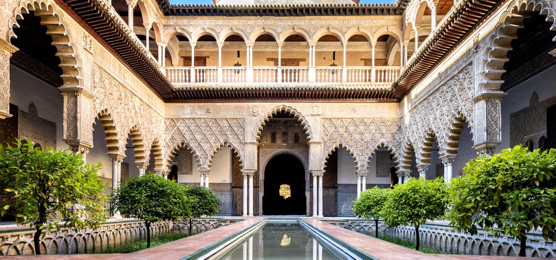 Der mittelalterliche Königspalast-Alcázar in Sevilla, Spanien