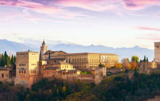 stadtburg alhambra in granada kavita fotolia x