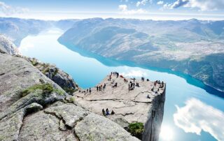 norwegen preikestolen credit nanisimova stock adobe com