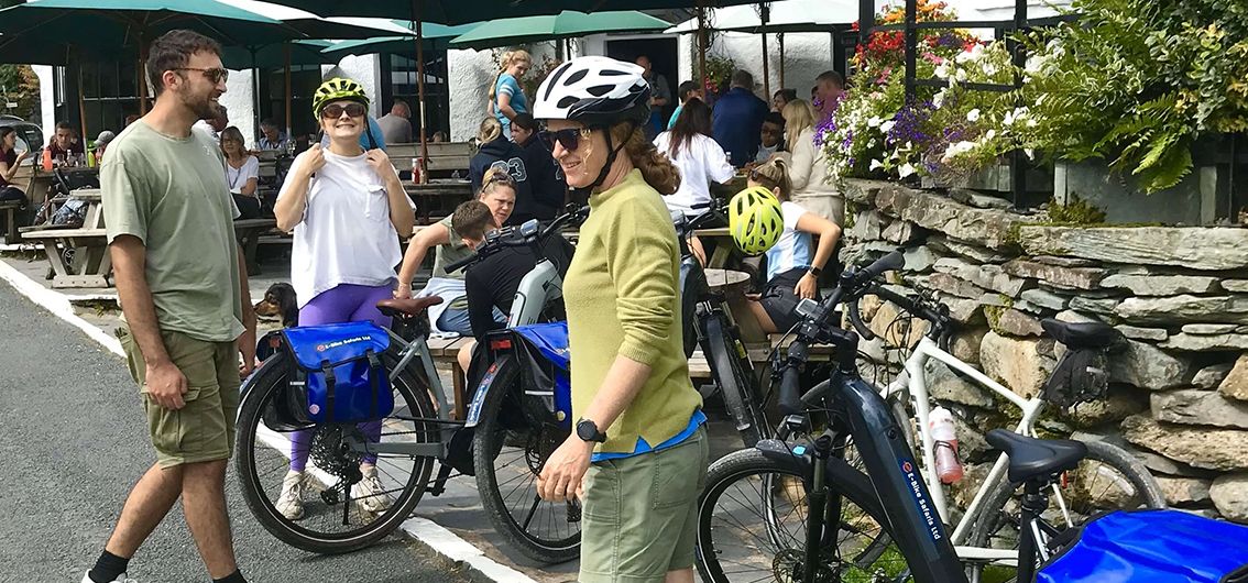 Belvelo Radreise im Lake-District E-Bike-Safaris Besuch Elterwater