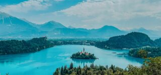 belvelo slowenien e bike reise lake church bike tour bled credit ursa skornik 1134x530