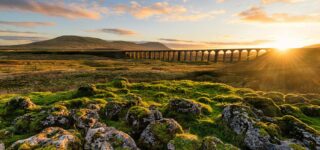 ribblehead viadukt im yorkshire dales nationalpark 001 credit danoz stock.adobe