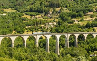 Reisen 9 mit dem zug durch die toskana credit claudio colombo stock.adobe