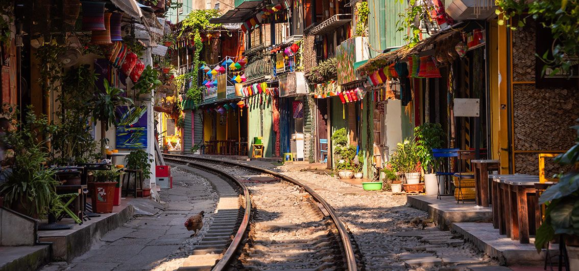Vietnam- Hanoi -Train-Street