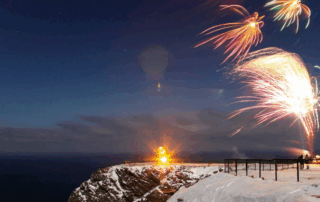 Hurtigruten Weihnachts- und Silvesterreise ab Oslo zum Sonderpreis ab 19.12.2025 2 Feuerwrk Nordkap