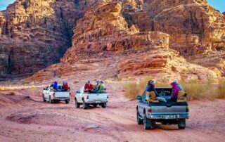 Reisen 9 ausflug per jeep credit mikael thunberg pixabay com