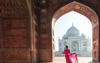 Reisen 7 der taj mahal in agra credit sasint stock adobe com 1134x530