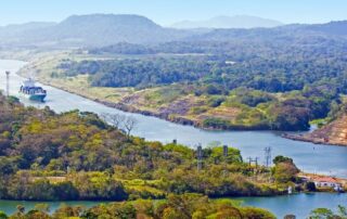 Reisen 5 ozeanriesen im panama kanal credit hstiver stock.adobe .com