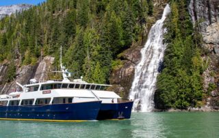 Reisen 5 vancouver island kreuzfahrt cascadia waterfall credtit maple leaf adv 1134x530